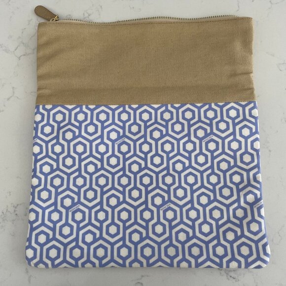 Mischa Signature Hexagon Print Zip Closure Clutch Bag White Purple Tan Sz OS - Picture 2 of 11